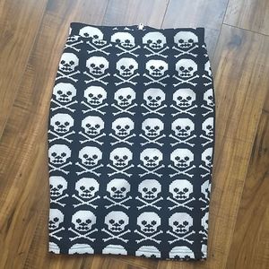 Knit skull pencil skirt